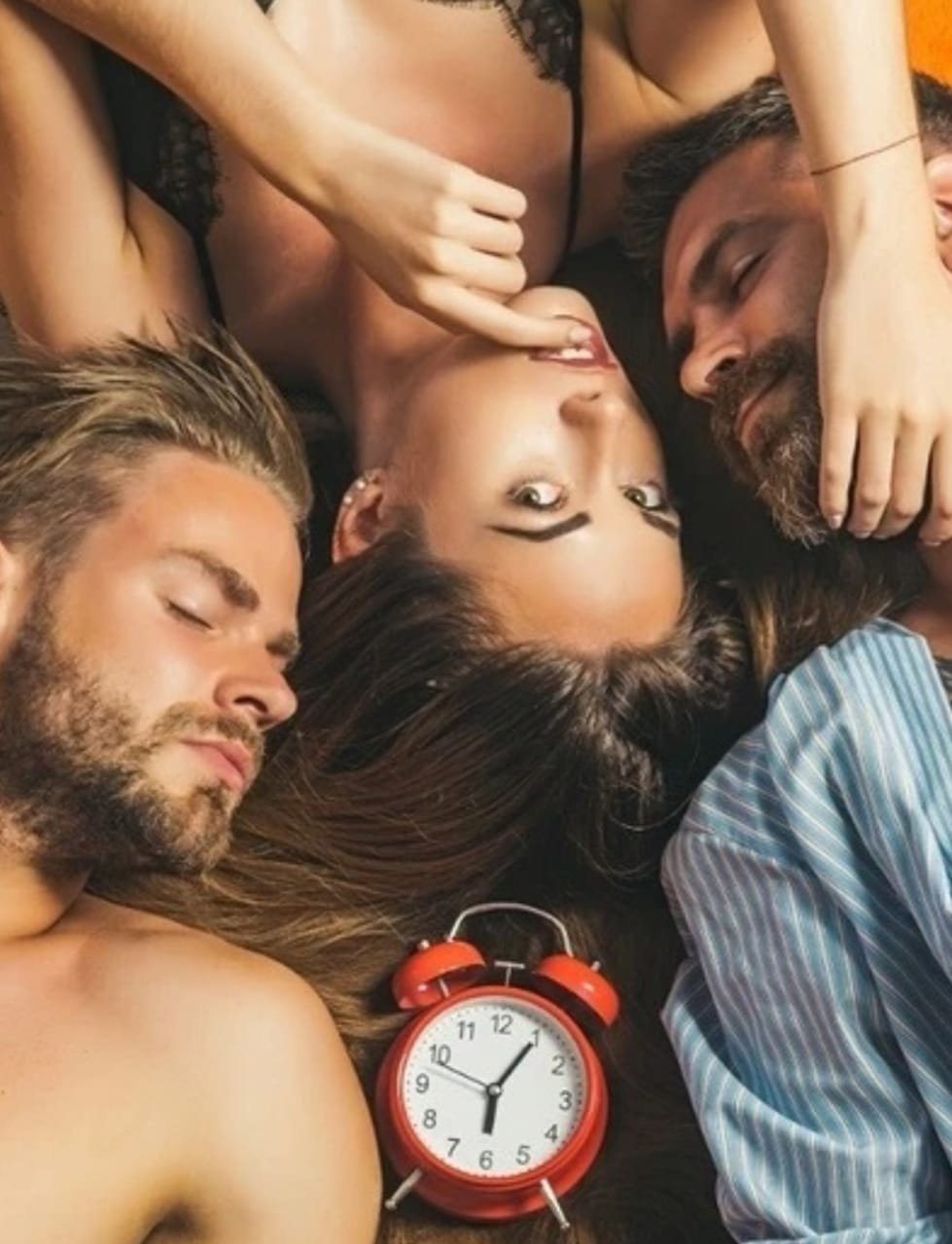 ЗАПАХ ЖЕНЩИНЫ ТВОЙ