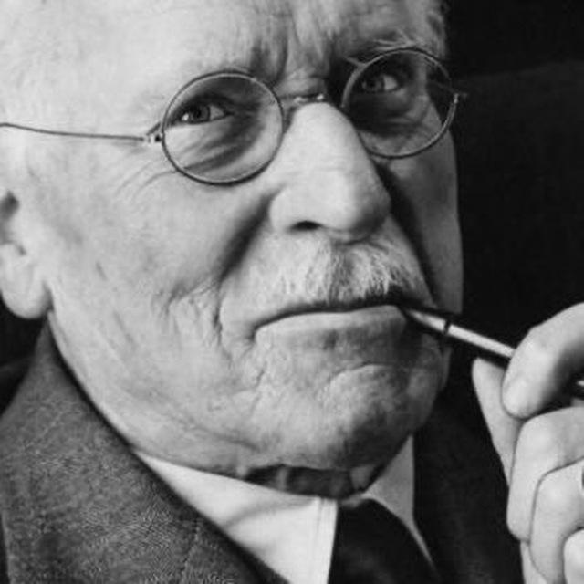 Карлик Юнга - Психология