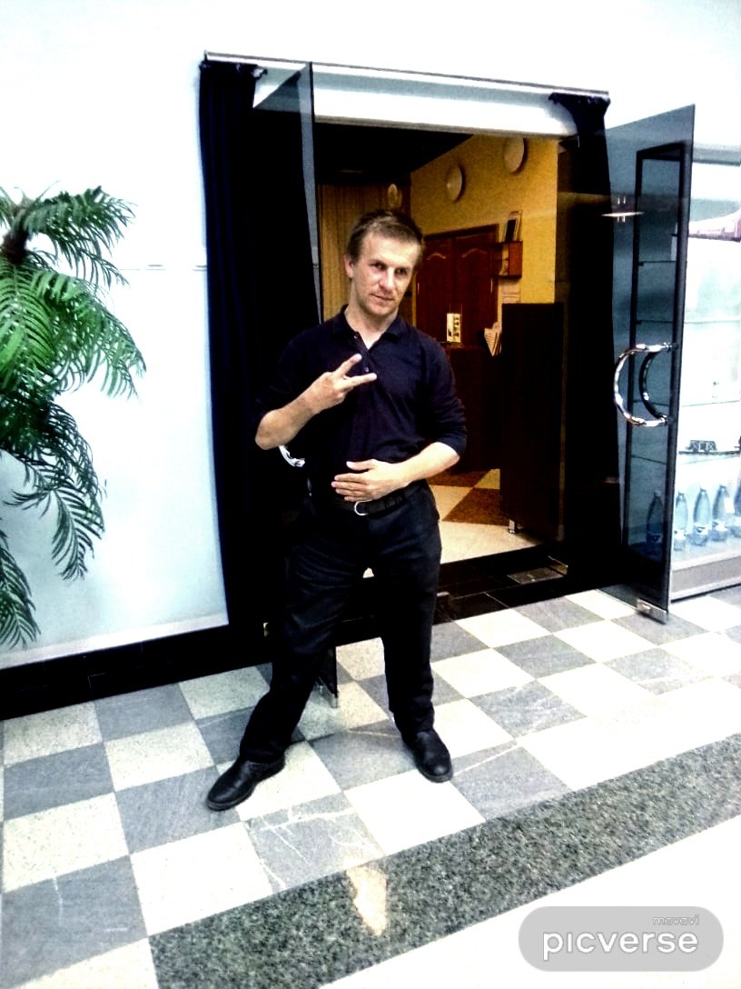 Участник дом-2 Александр