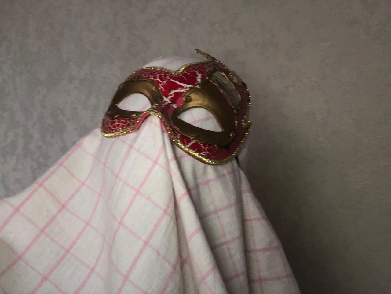 Фейковые отношения