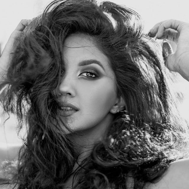 Heart-to-heart talk with Elina🖤