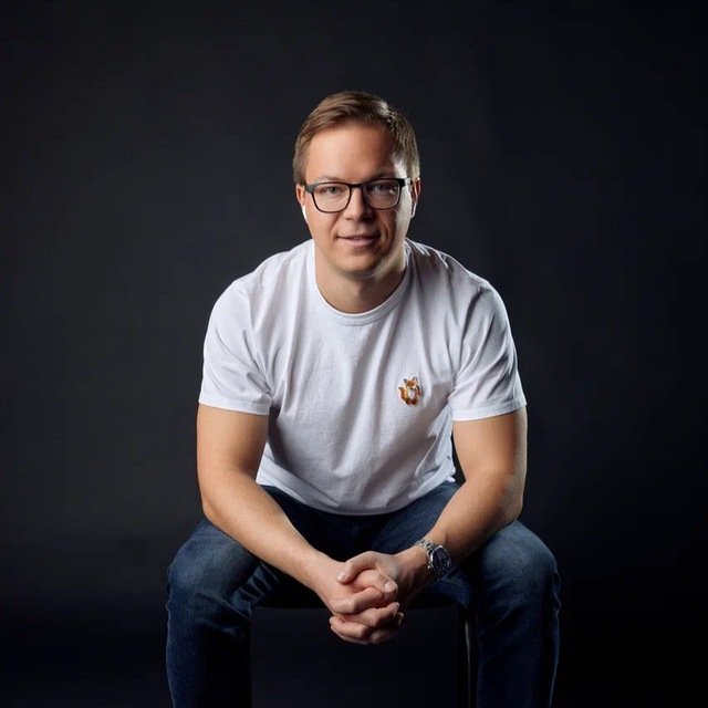 Бескромный