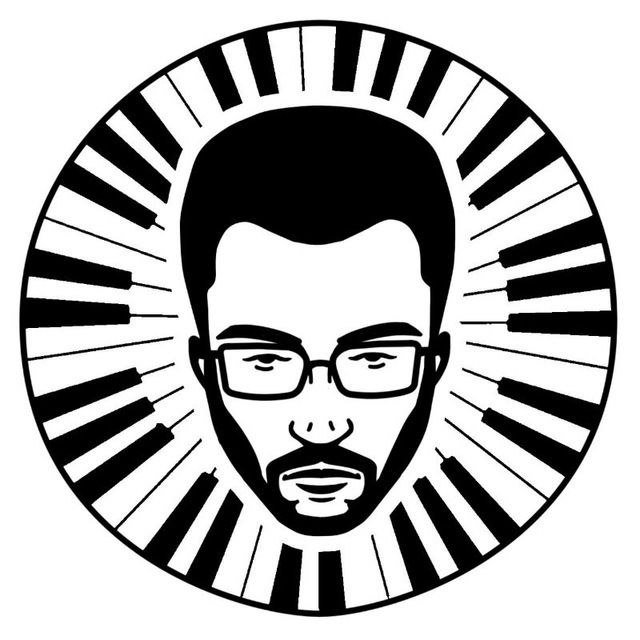 Пианист Михаил