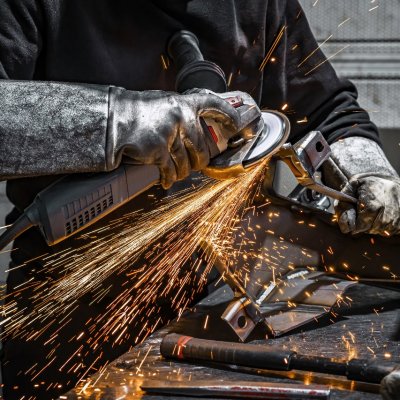 Карьера в Егоза