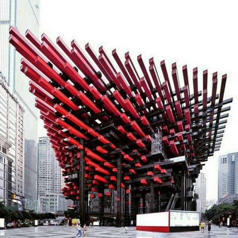 Architect exploring Chine