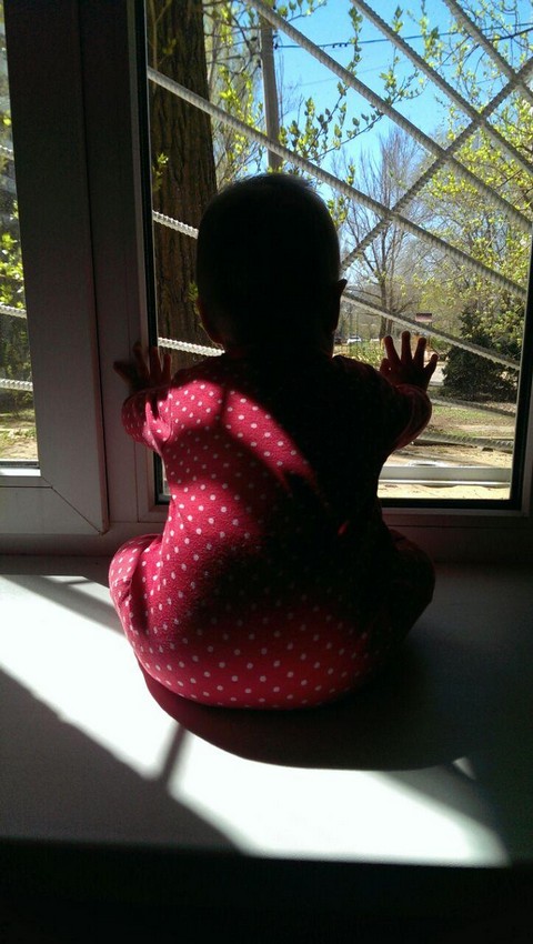 Иногдадумающаямать