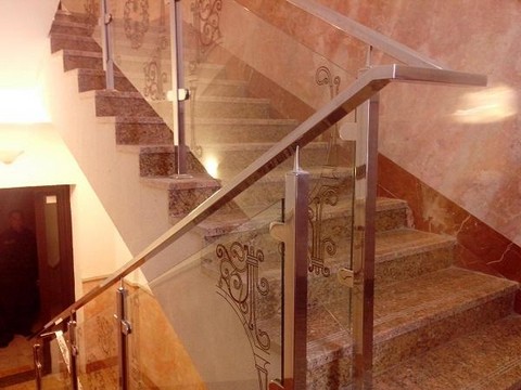 Ограждения из нержавеющей стали, Перила