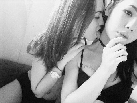 Горячие реальные знакомства 18+