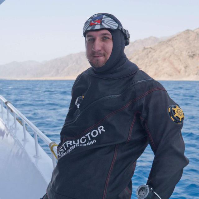 Инструктор по дайвингу