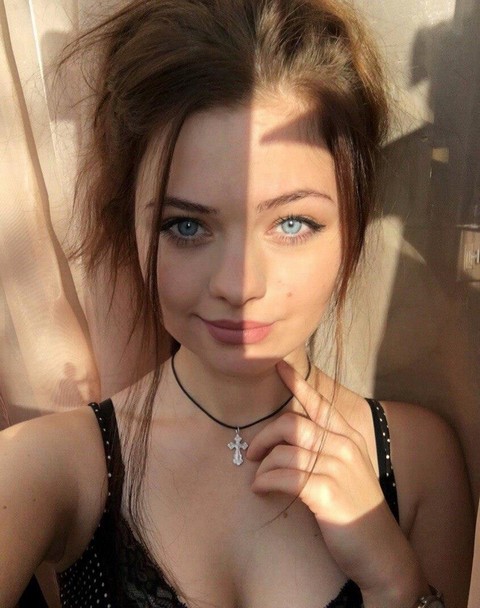 Выпускница