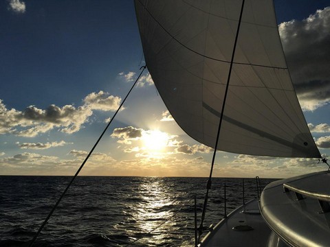 Отдых и путешествия на парусных яхтах по всему миру